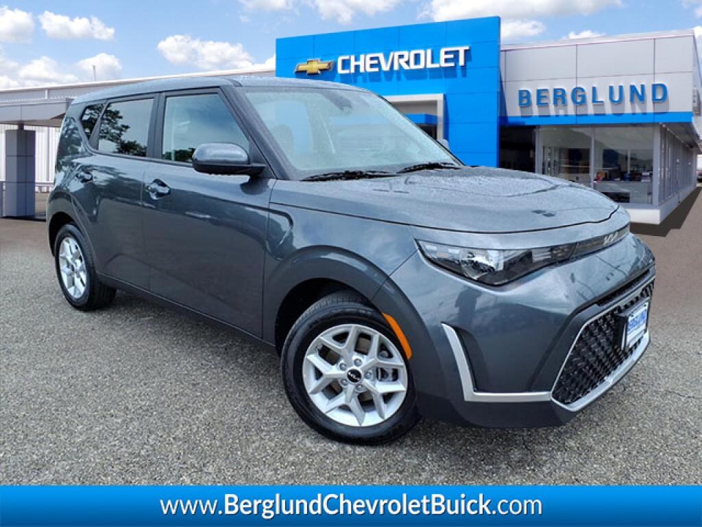 Used 2025 Kia Soul Wagon
