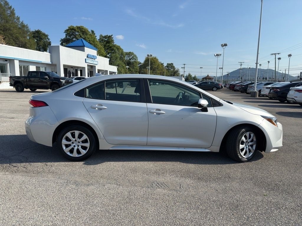 Used 2024 Toyota Corolla LE Sedan
