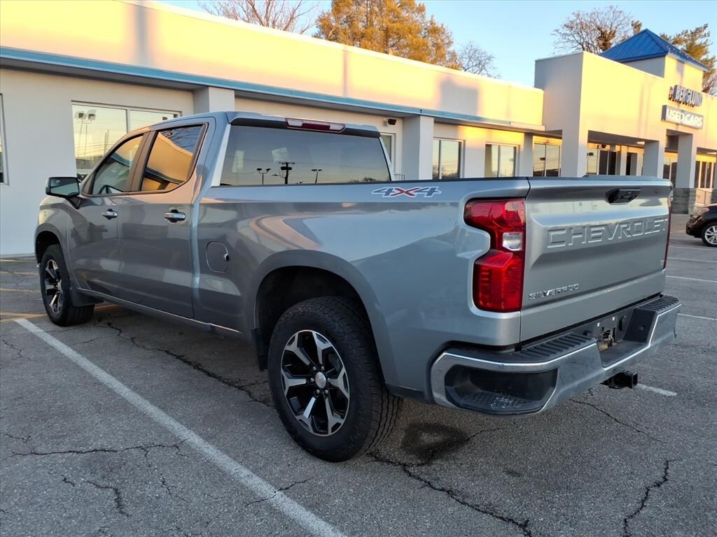 Used 2023 Chevrolet Silverado LT Cab; Crew
