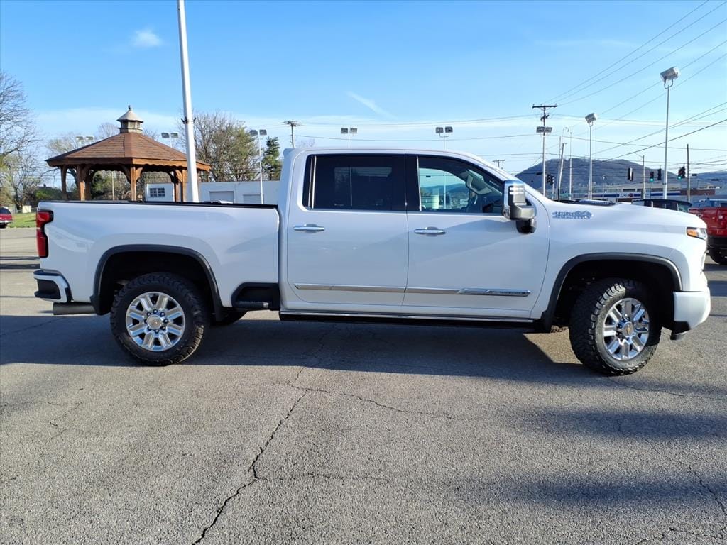 Used 2025 Chevrolet Silverado High Country Crew Cab