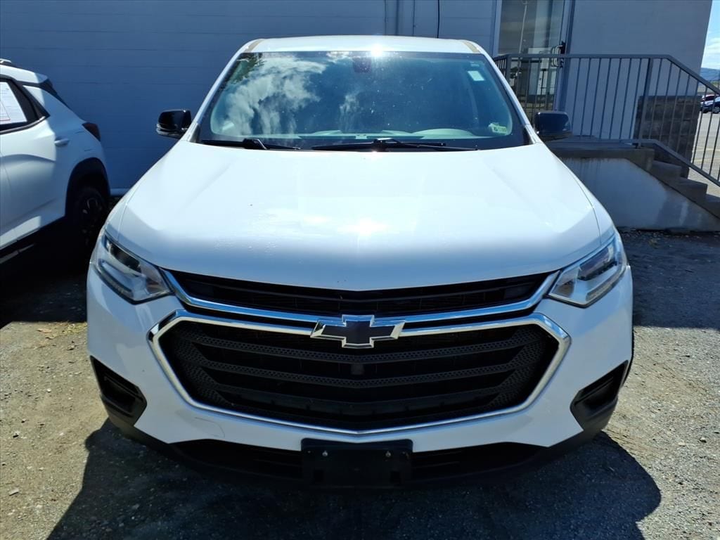 2020 Chevrolet Traverse LS photo 2