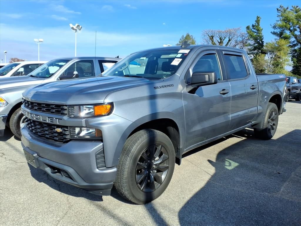 2022 Chevrolet Silverado 1500 Custom photo 2