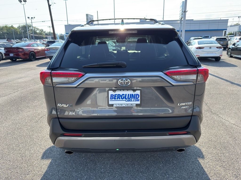 2019 Toyota RAV4 Limited photo 2