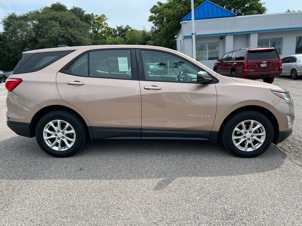 Used 2018 Chevrolet Equinox LS Sport Utility