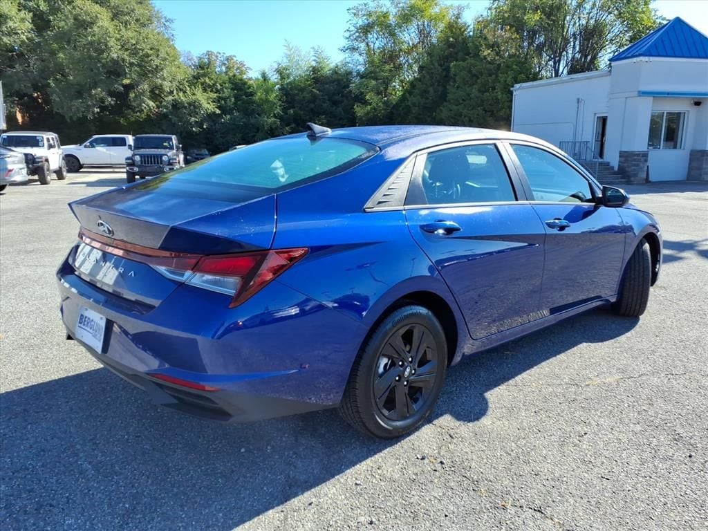 Used 2023 Hyundai Elantra SEL Sedan
