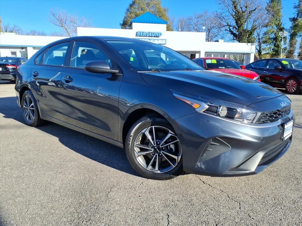 Used 2024 Kia Forte LXS Sedan