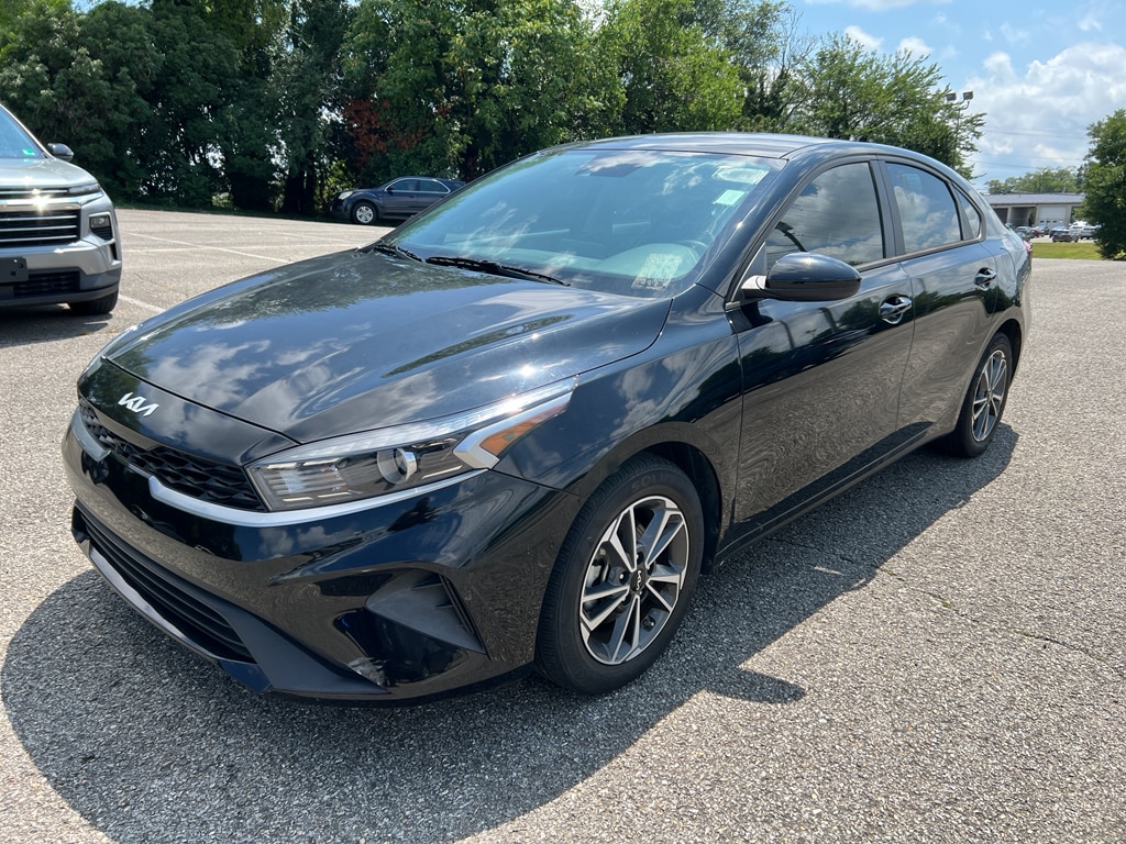 Used 2023 Kia Forte LXS Sedan