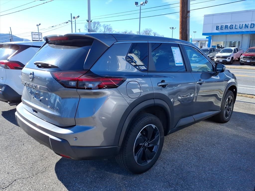 Used 2024 Nissan Rogue SV SUV