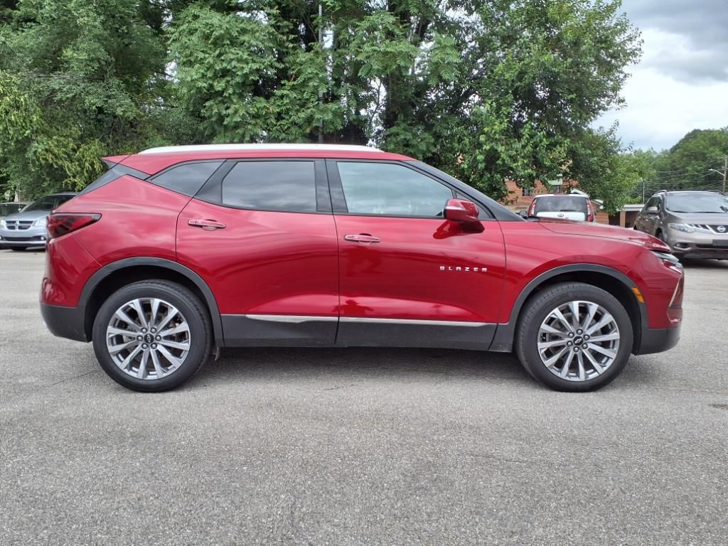 2023 Chevrolet Blazer Premier photo 3