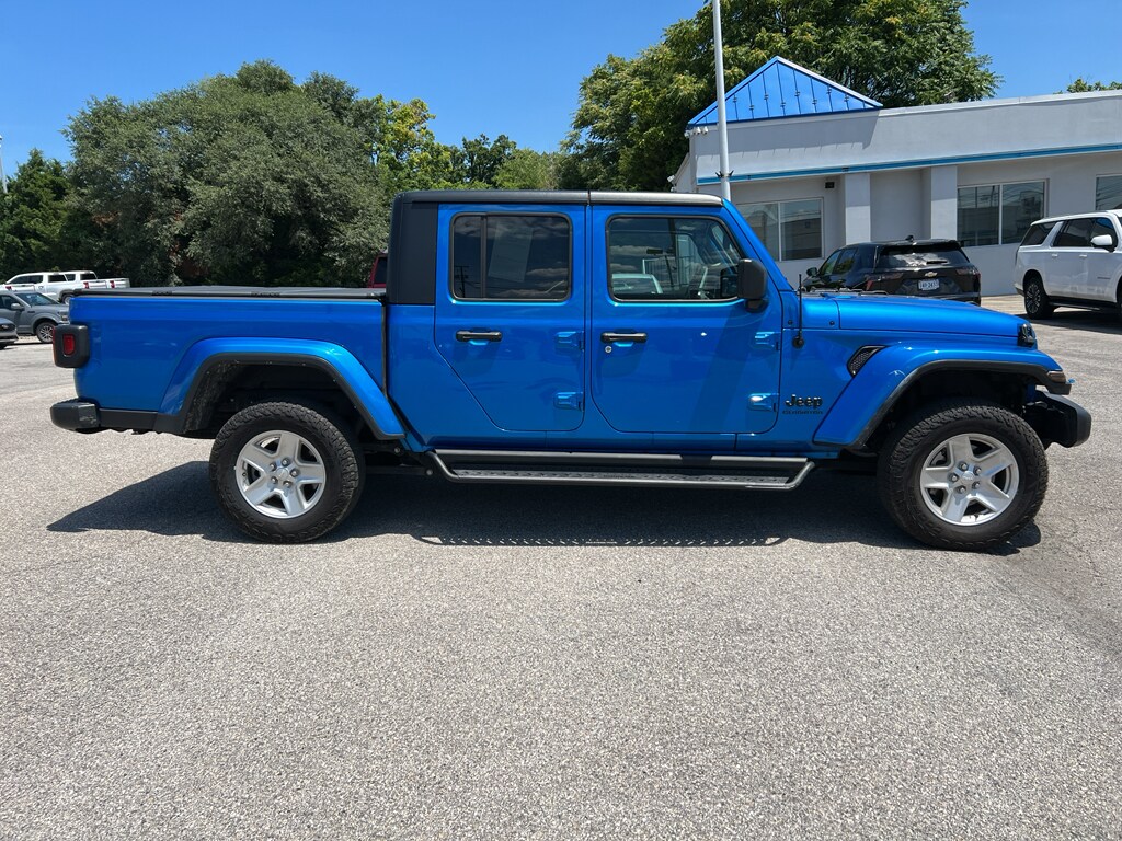 Used 2022 Jeep Gladiator Sport S Crew Cab