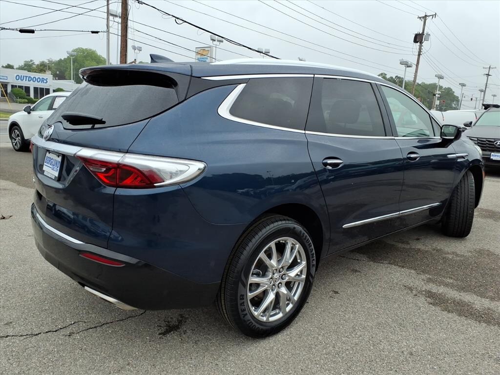 Used 2023 Buick Enclave Essence Wagon