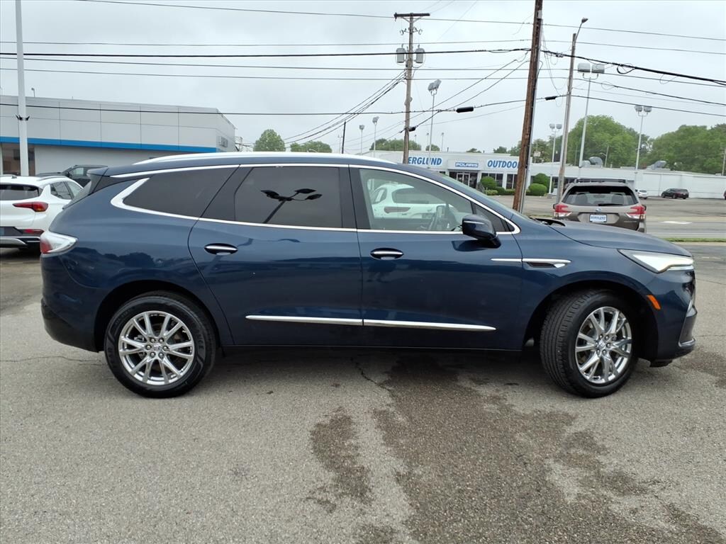 Used 2023 Buick Enclave Essence Wagon