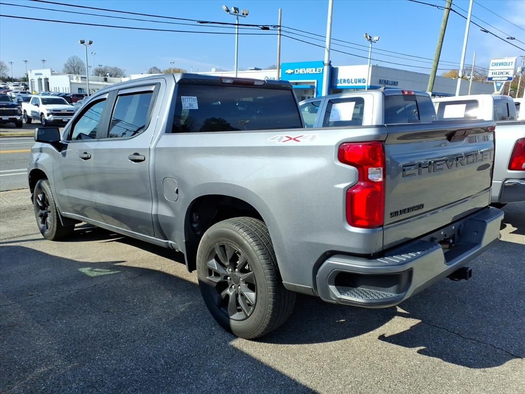 2022 Chevrolet Silverado 1500 Custom photo 3