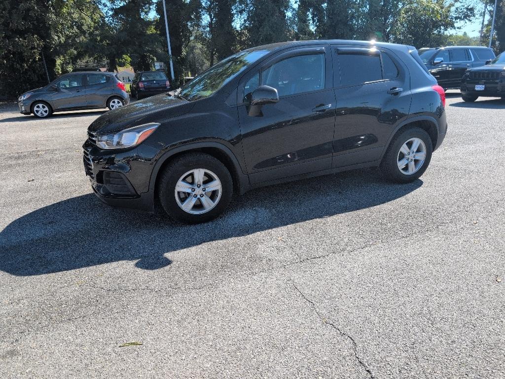 2020 Chevrolet Trax LS photo 4