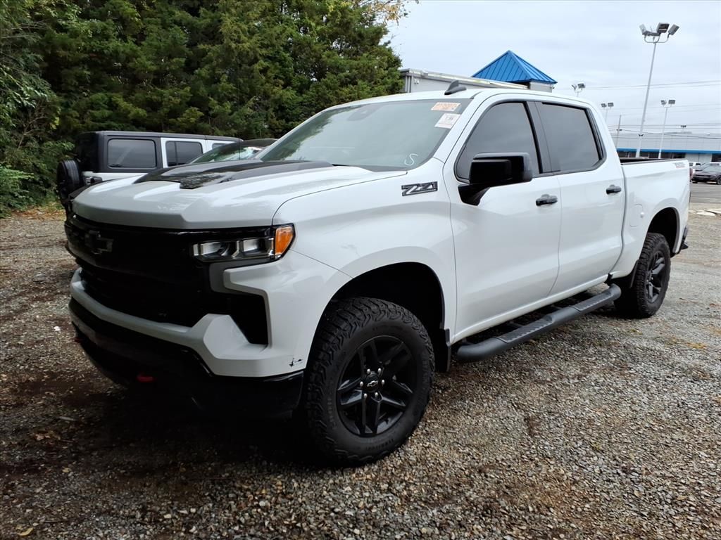 2024 Chevrolet Silverado 1500 LT Trail Boss photo 2