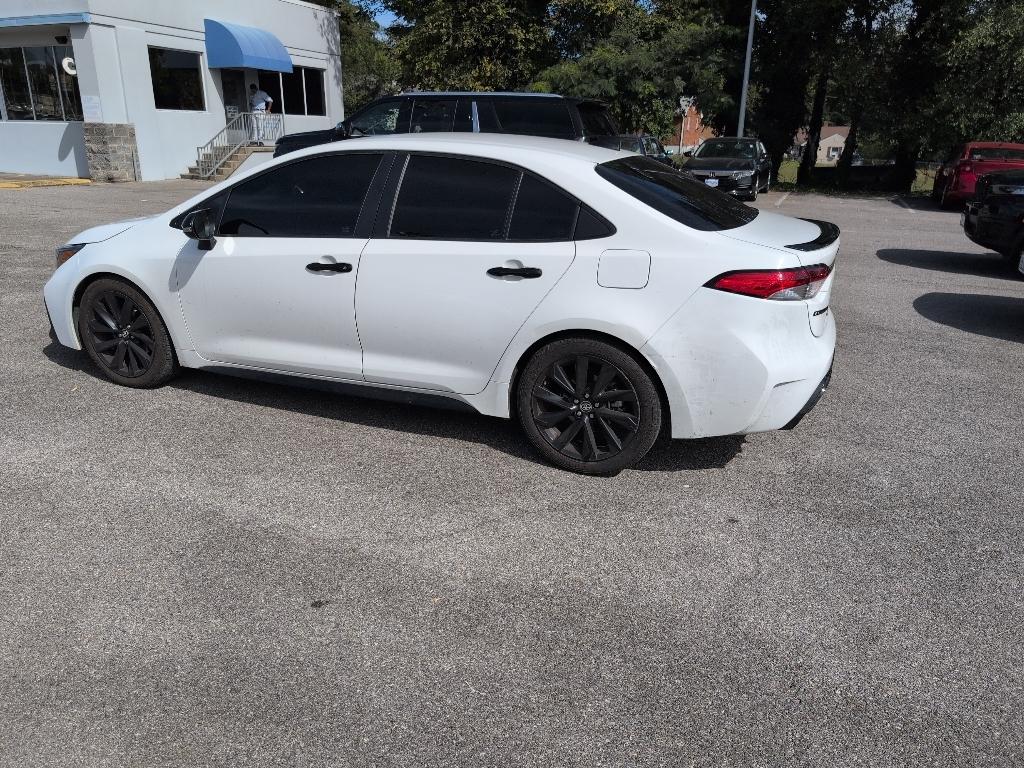 2021 Toyota Corolla SE photo 3