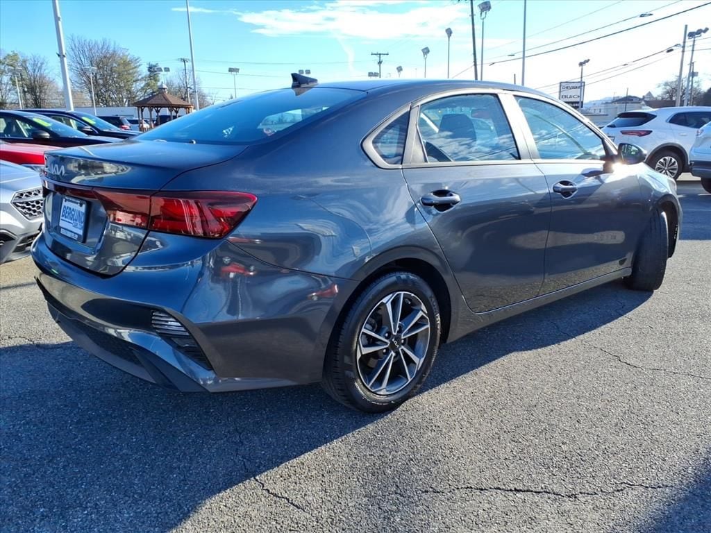Used 2024 Kia Forte LXS Sedan