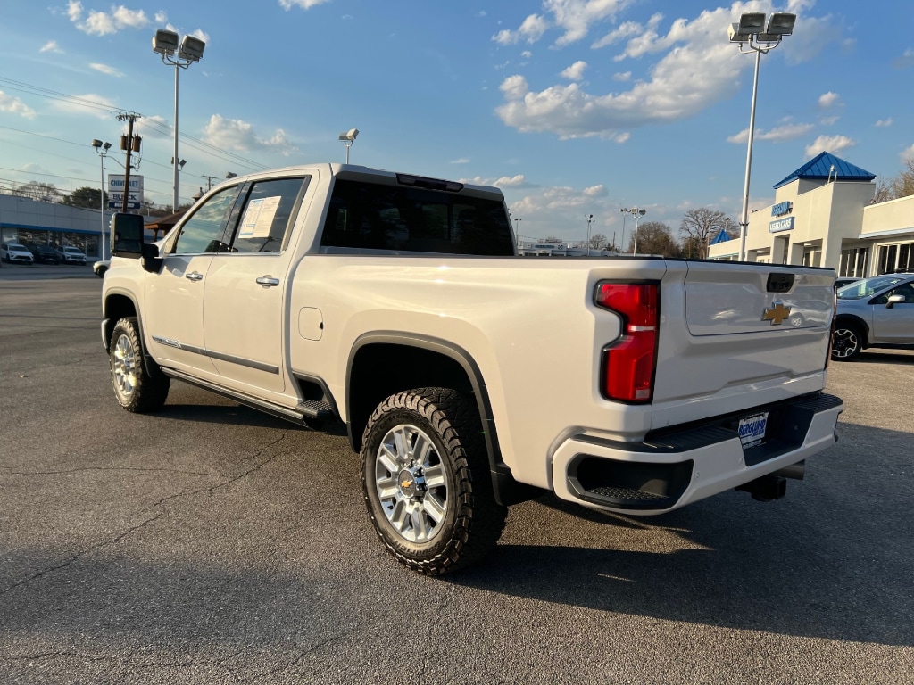 Used 2025 Chevrolet Silverado High Country Crew Cab