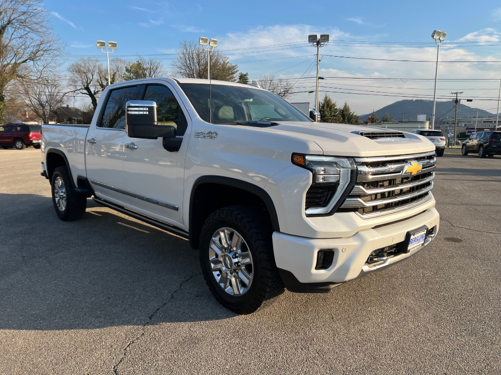 Used 2025 Chevrolet Silverado High Country Crew Cab