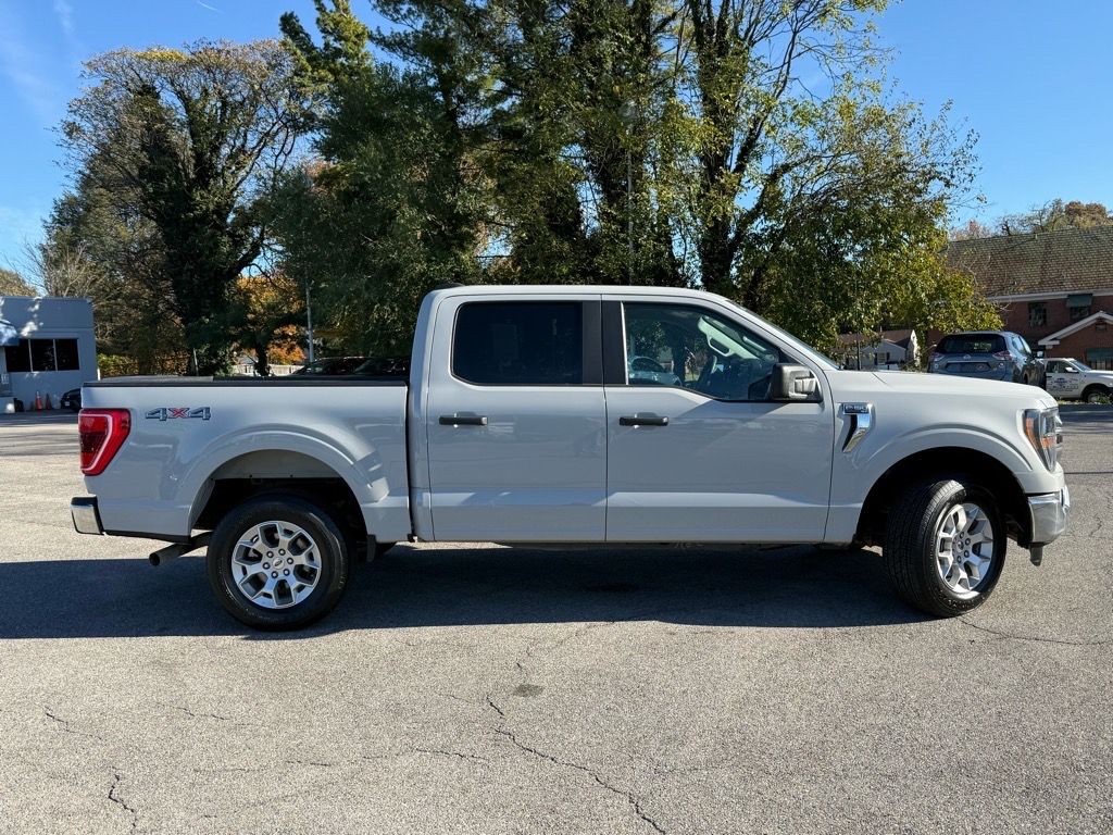 2023 Ford F-150 XLT photo 2
