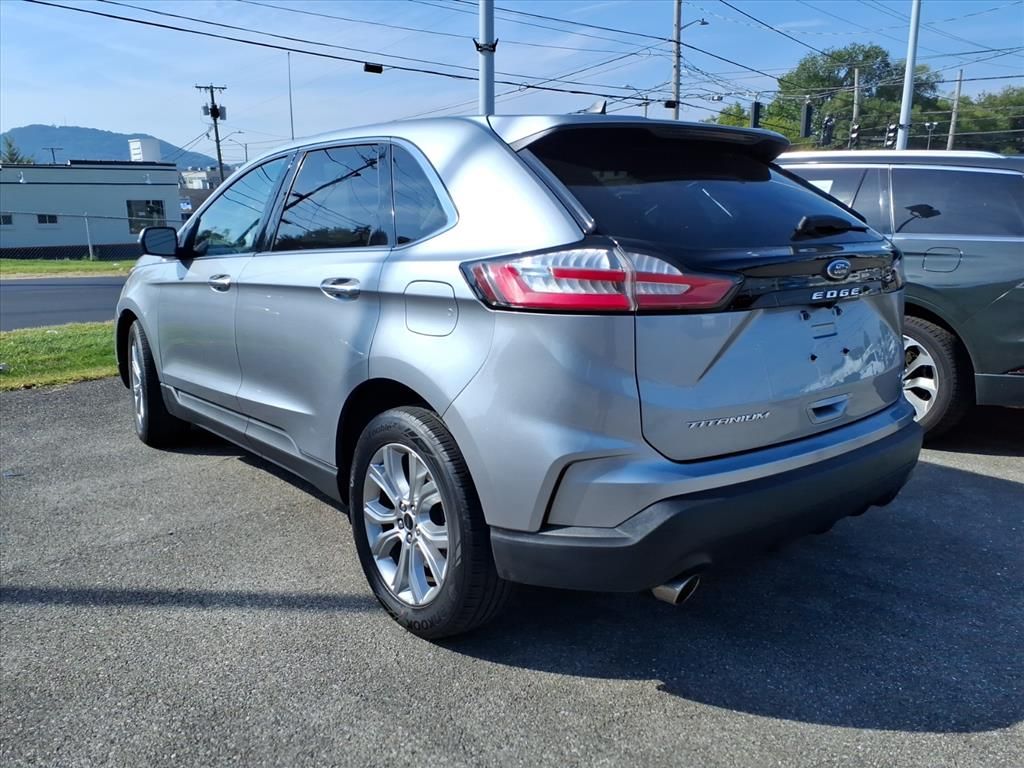 2024 Ford Edge Titanium photo 4