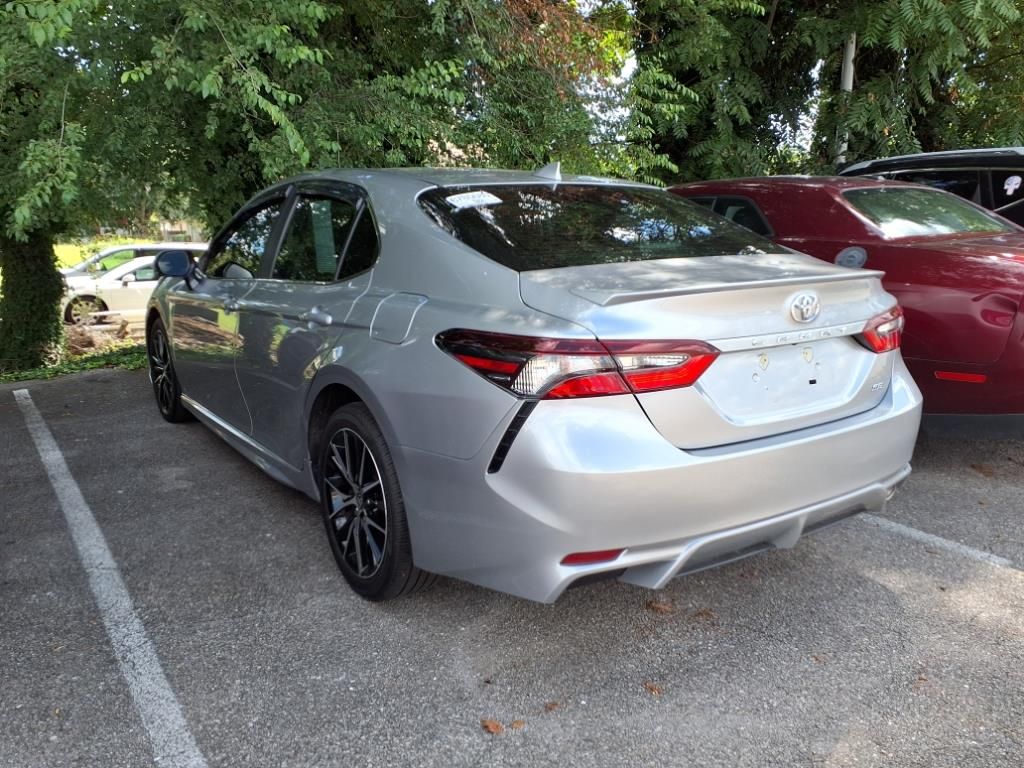 2024 Toyota Camry SE photo 2