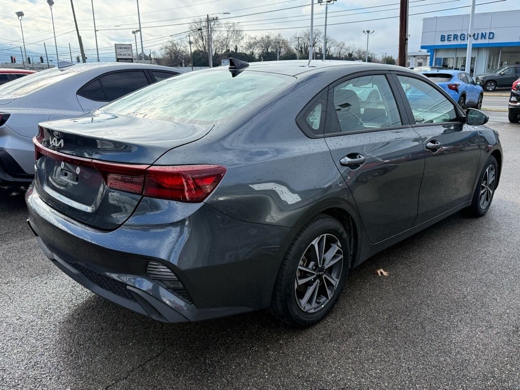 2024 Kia Forte LXS photo 4