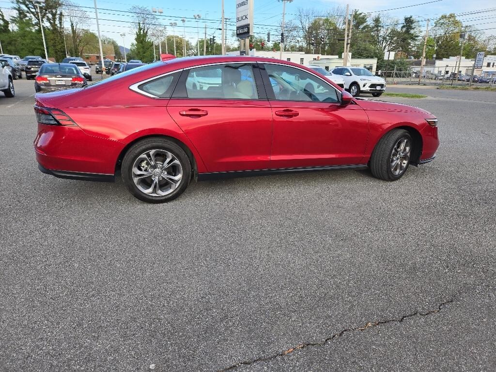 Used 2024 Honda Accord EX Sedan