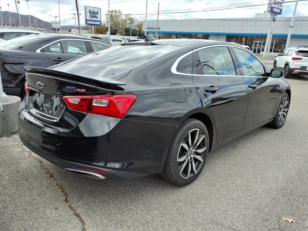 2022 Chevrolet Malibu RS photo 3