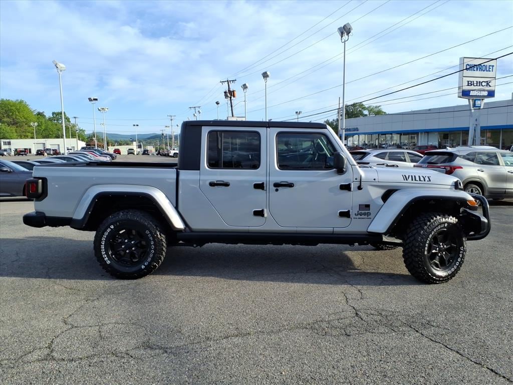 Used 2022 Jeep Gladiator Willys Crew Cab