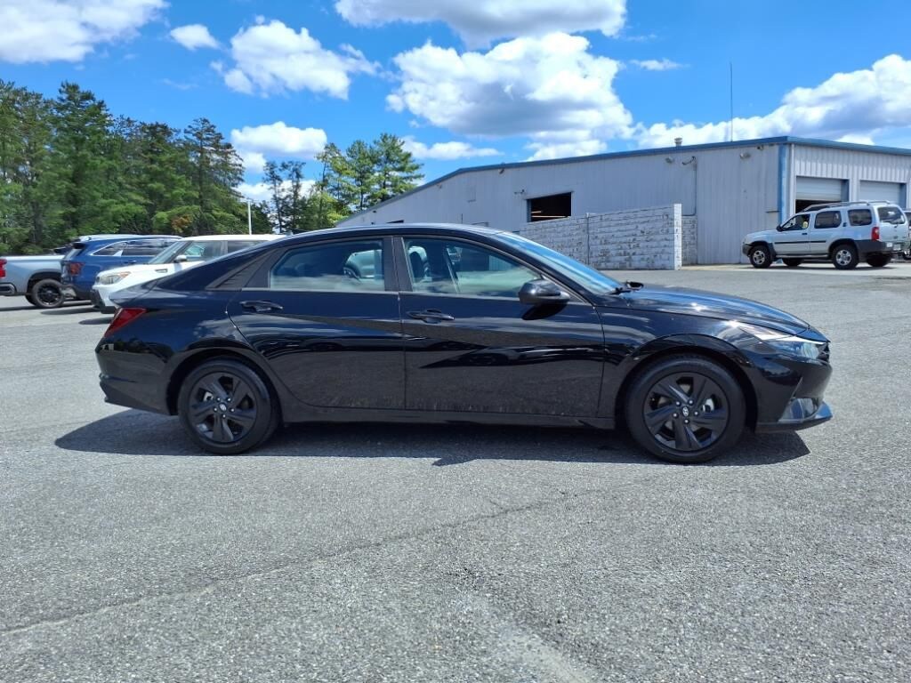 Used 2023 Hyundai Elantra SEL Sedan