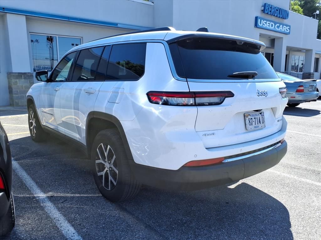 2024 Jeep Grand Cherokee Limited photo 4