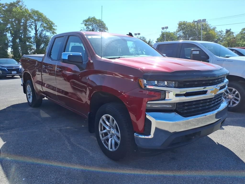 2019 Chevrolet Silverado 1500 LT photo 2