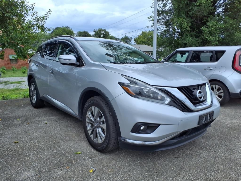 2018 Nissan Murano SV photo 2