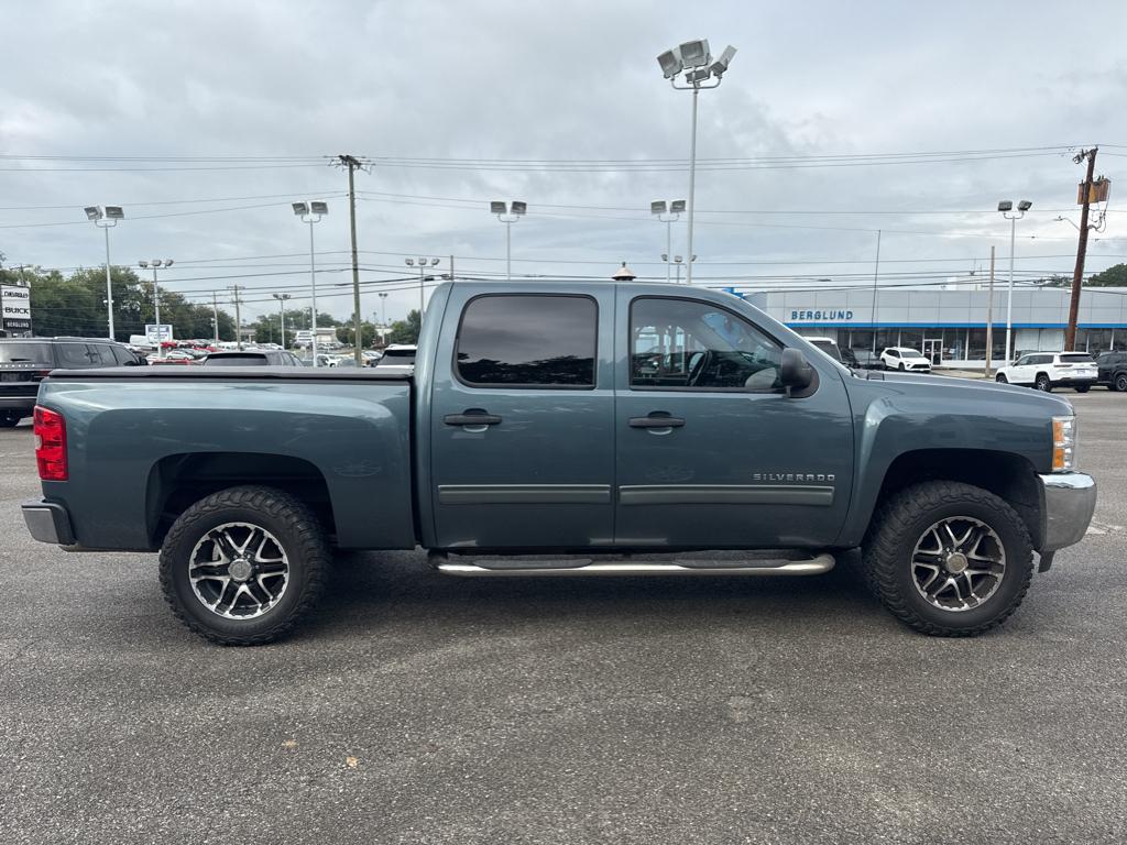 2012 Chevrolet Silverado 1500 LT photo 4