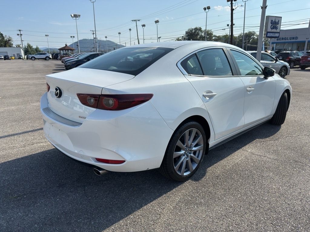 2023 Mazda Mazda3 Sedan 2.5 s Preferred photo 3