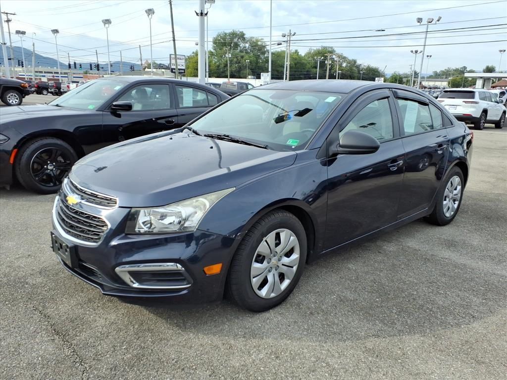 2015 Chevrolet Cruze LS photo 2