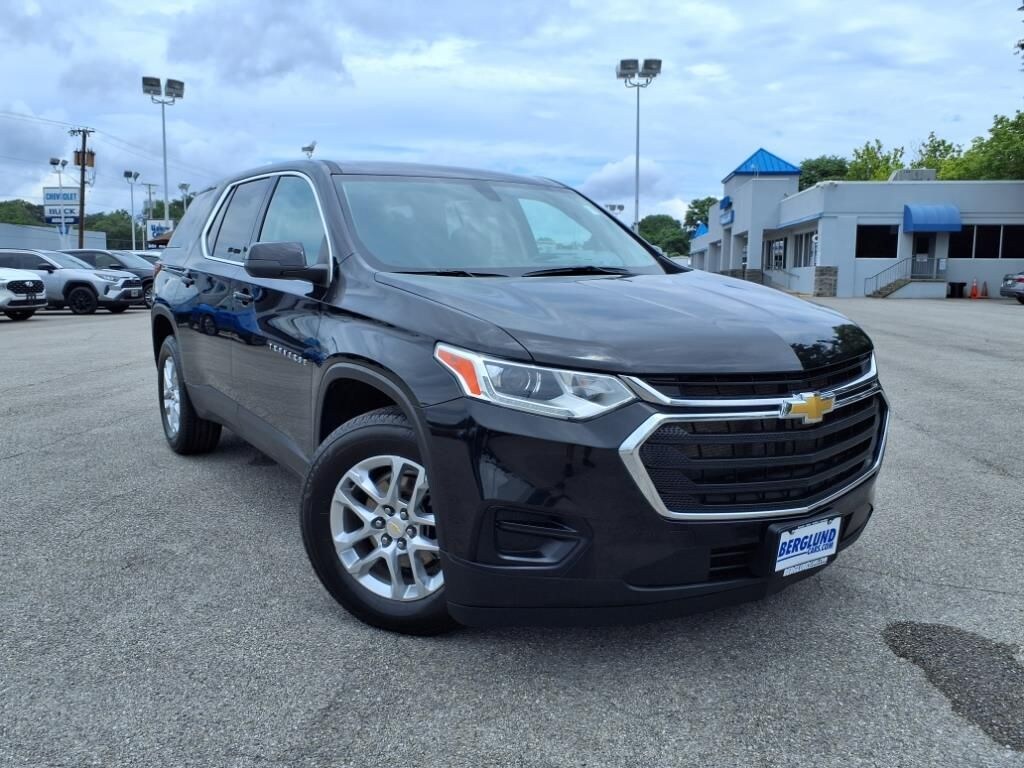 Used 2021 Chevrolet Traverse LS SUV