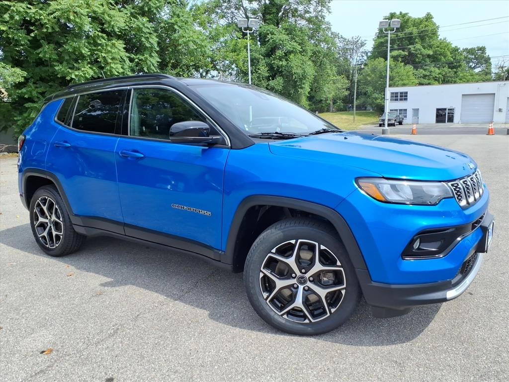 Used 2025 Jeep Compass Limited Wagon