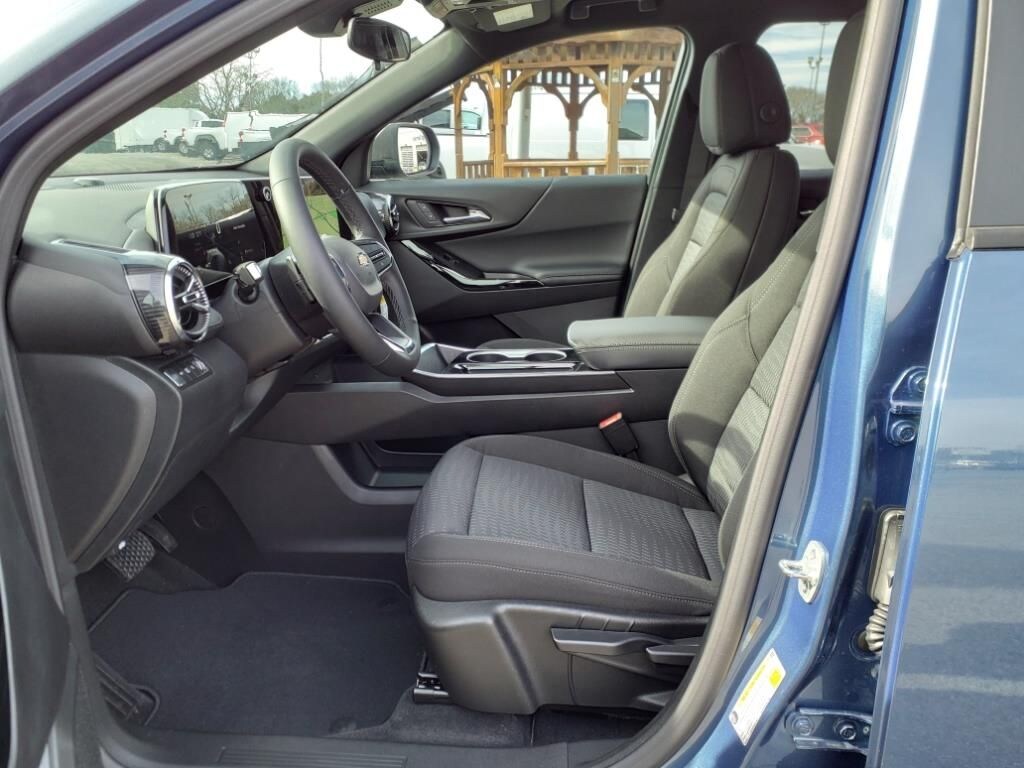 Used 2025 Chevrolet Equinox AWD LT SUV