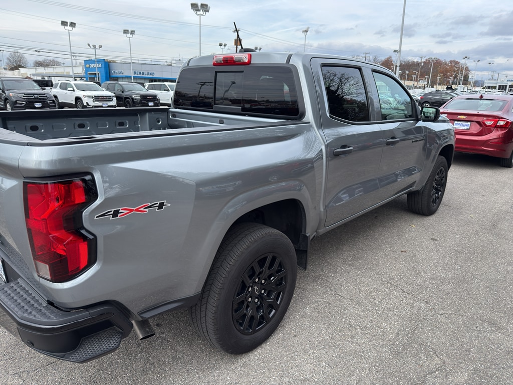 Used 2025 Chevrolet Colorado 4WD Work Truck Crew Cab