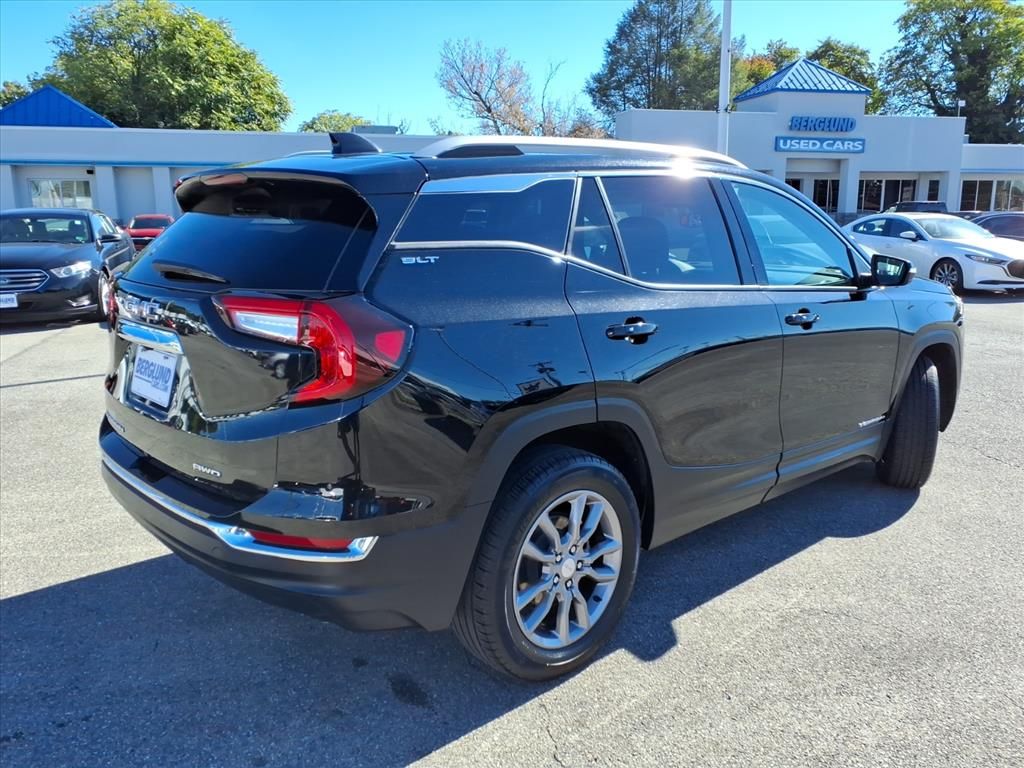 2024 Gmc Terrain SLT photo 4