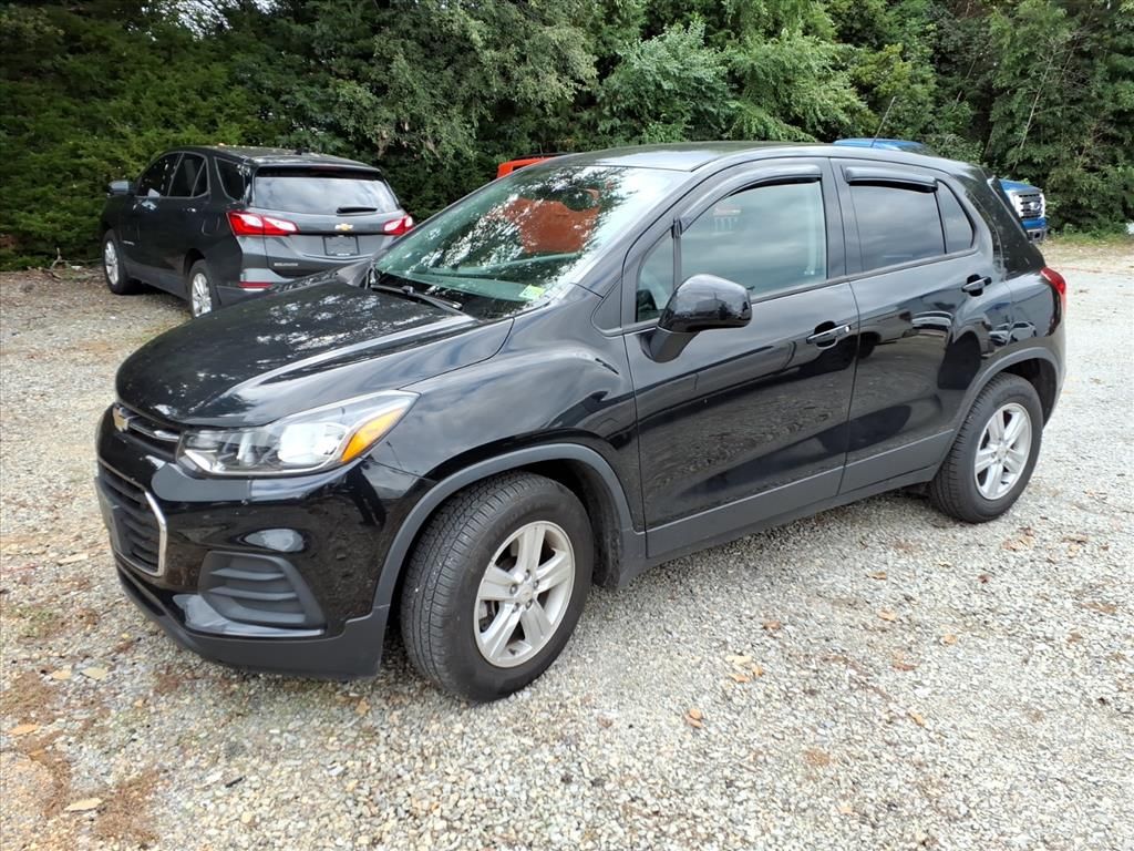 2020 Chevrolet Trax LS photo 2