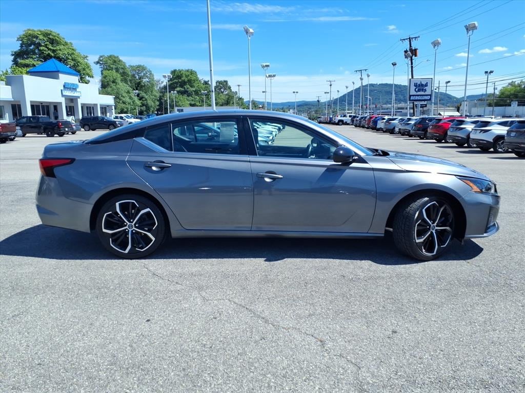 Used 2024 Nissan Altima 2.5 SR Sedan