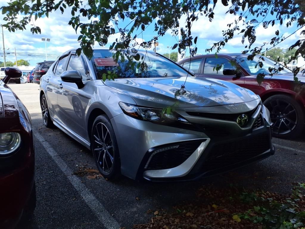 2024 Toyota Camry SE photo 4