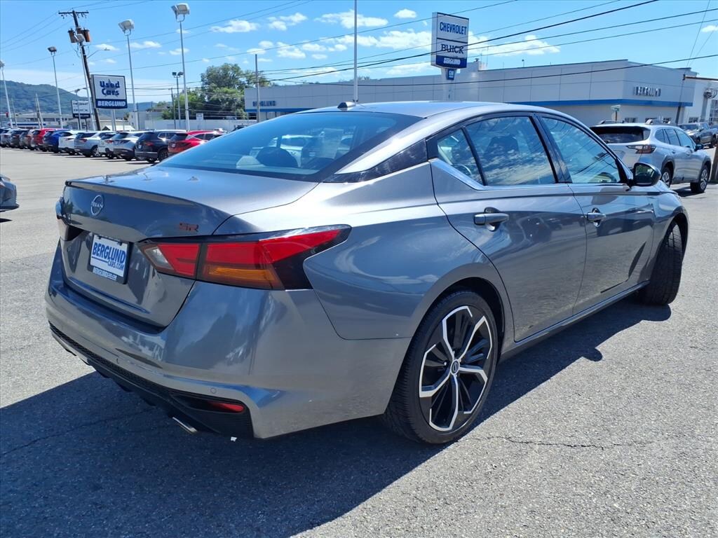 Used 2024 Nissan Altima 2.5 SR Sedan