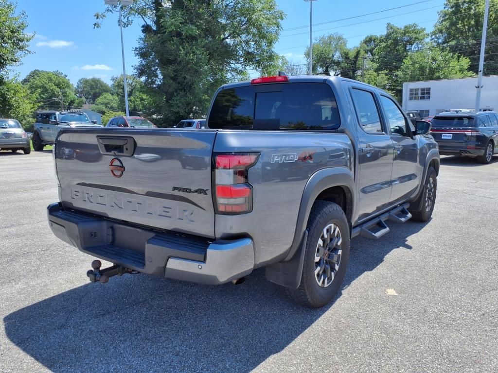 2023 Nissan Frontier PRO-4X Crew Cab photo 3