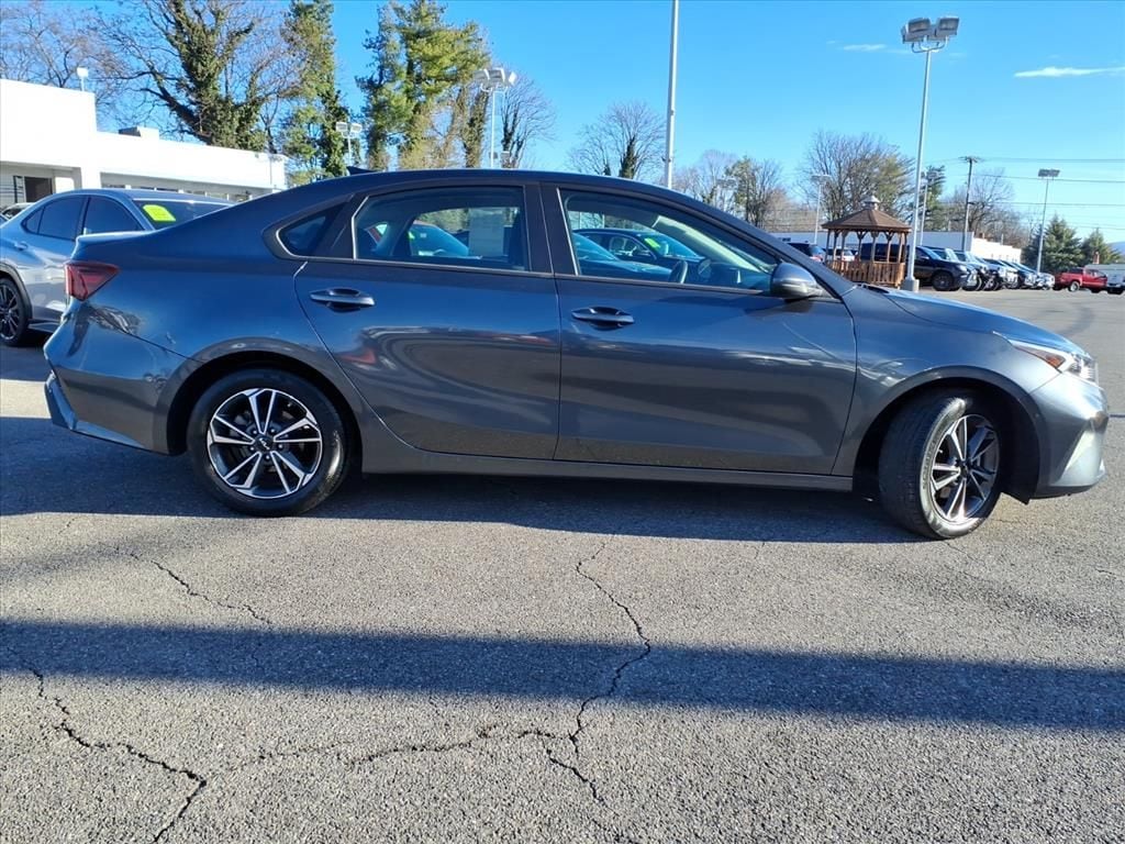 Used 2024 Kia Forte LXS Sedan