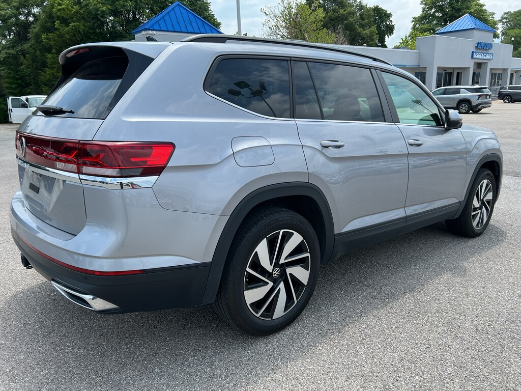 Used 2025 Volkswagen Atlas 2.0T SE w/Technology Sport Utility