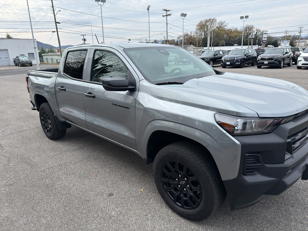 Used 2025 Chevrolet Colorado 4WD Work Truck Crew Cab